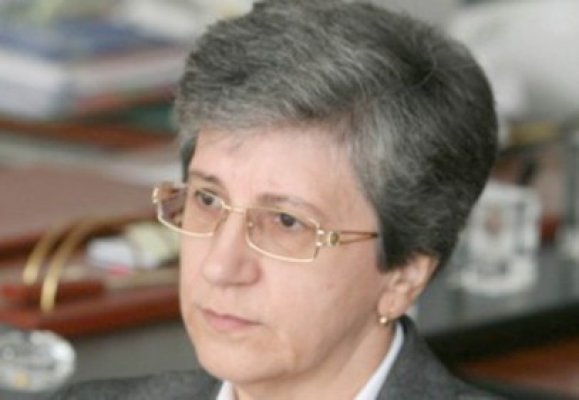 Prima femeie general din Armata Română, eliberată din funcţia de secretar de stat
